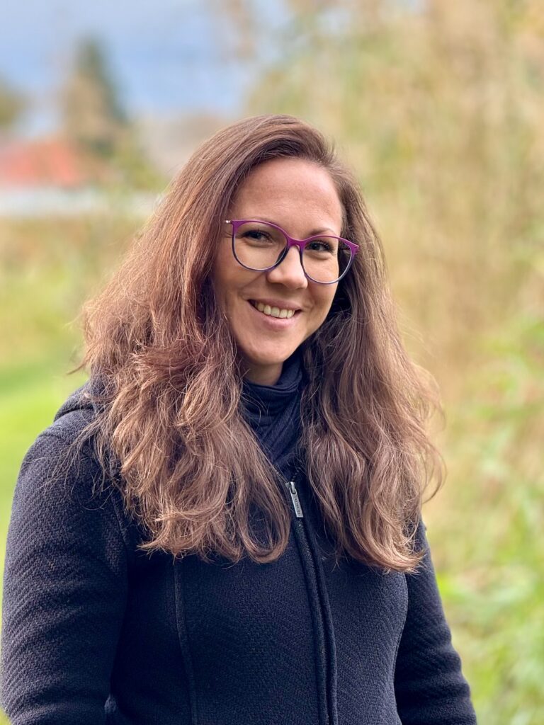 Portrait von Tanja Hackl – ganzheitliche Ernährungs- und Achtsamkeitstrainerin